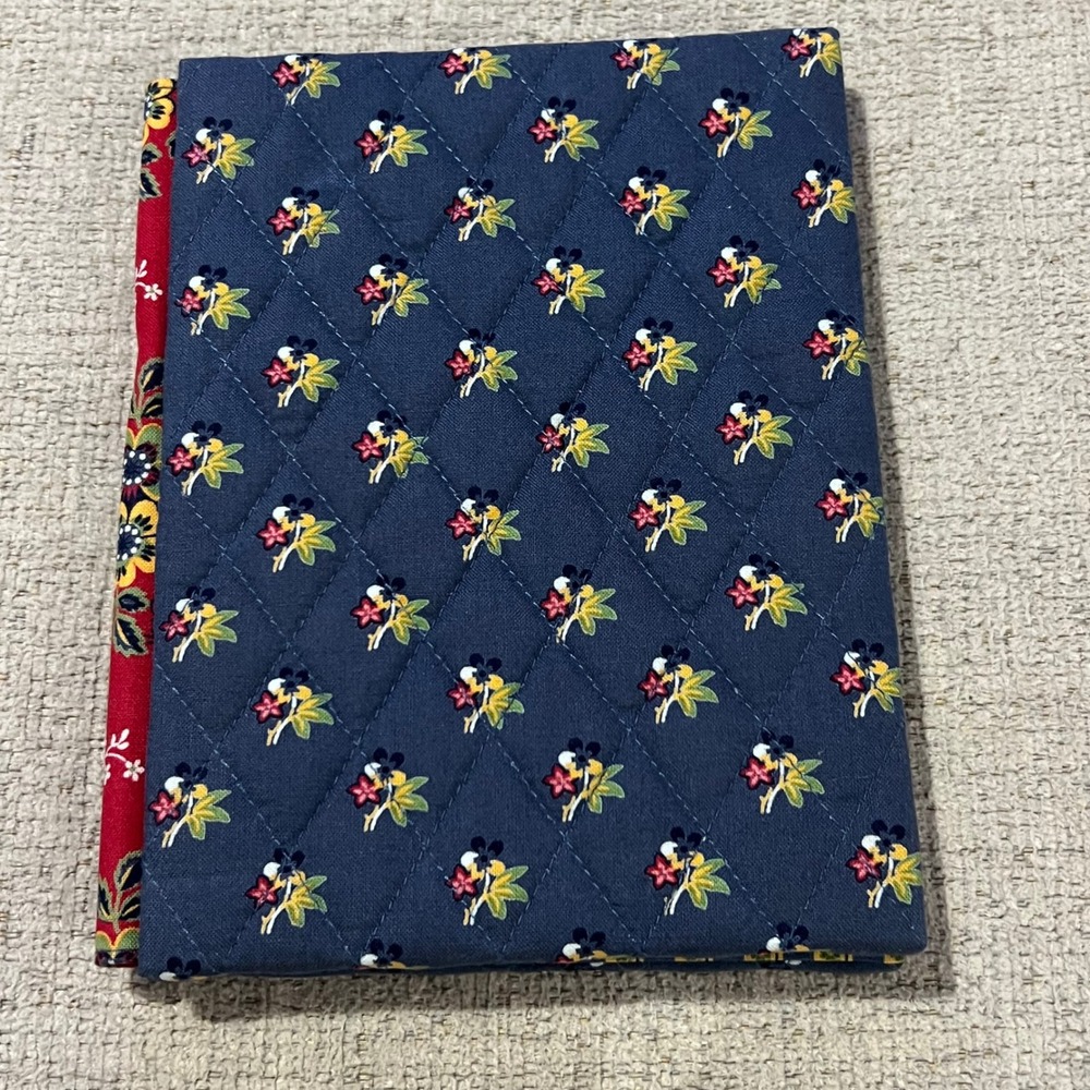 Vera Bradley Quilted Photo Frame 4 x 6 Pictures Navy Floral Design NWOT